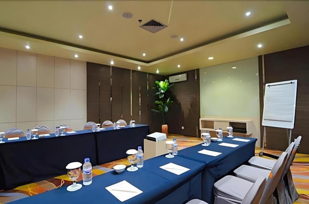 Aria Barito Hotel Banjarmasin  Exteriör bild