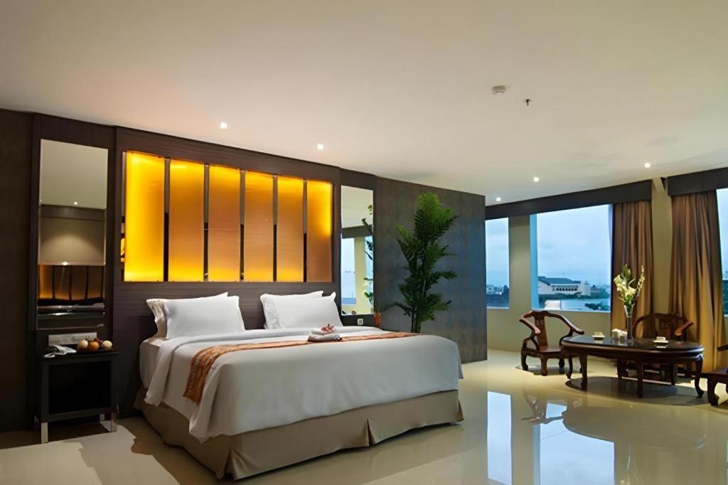 Aria Barito Hotel Banjarmasin  Exteriör bild