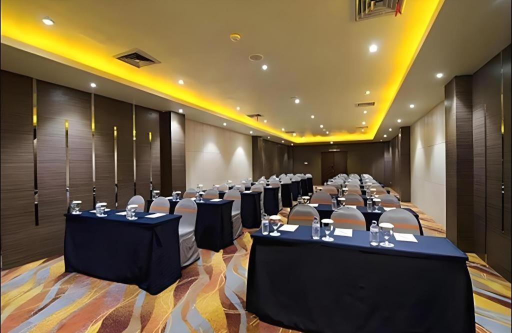 Aria Barito Hotel Banjarmasin  Exteriör bild