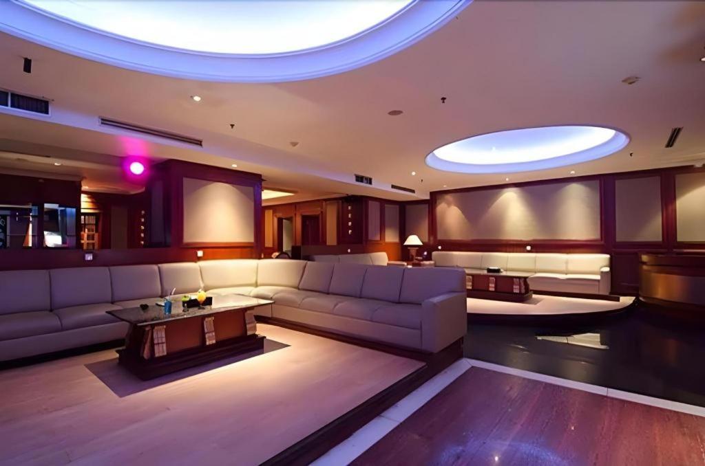 Aria Barito Hotel Banjarmasin  Exteriör bild