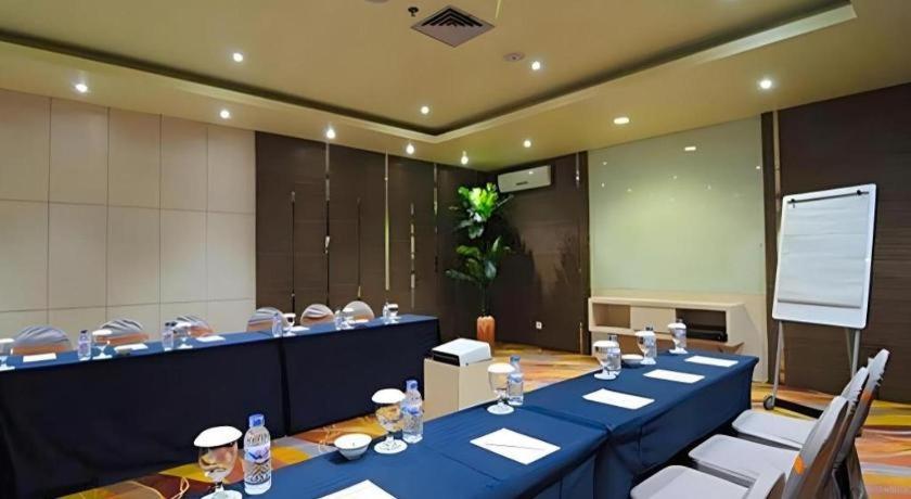Aria Barito Hotel Banjarmasin  Exteriör bild