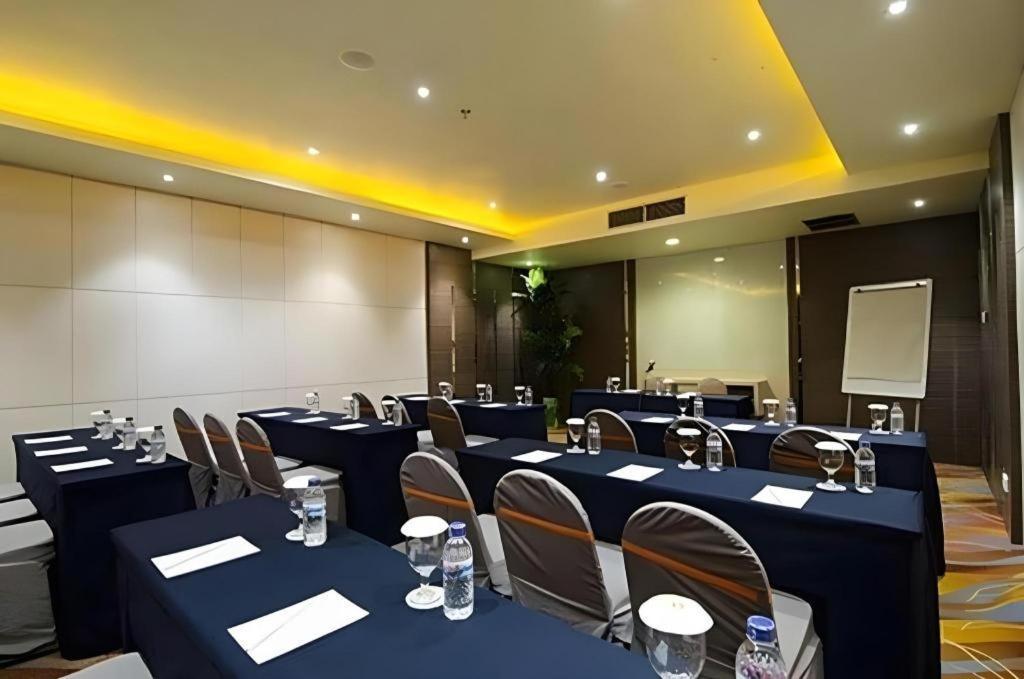 Aria Barito Hotel Banjarmasin  Exteriör bild