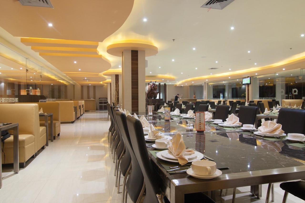 Aria Barito Hotel Banjarmasin  Exteriör bild